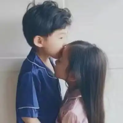 可以和男朋友一起用的情侣头像超级可爱