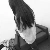 简约手绘女生头像黑白背影一对微信头像图片大全