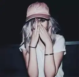 不爱上镜的害羞妹子可以这么拍照
