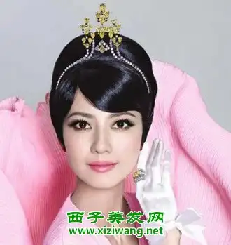 最新好看鹅蛋脸女生发型效果图