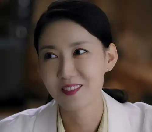 唐医生秦岚又美又飒,高露冷艳呆萌,而这五个女配角也都很美