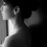 女生头像黑白伤感侧影微信头像图片大全