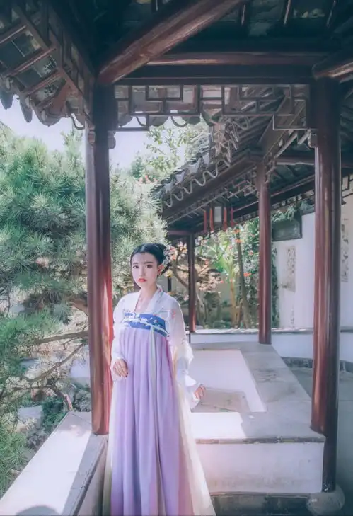 这些紫色系的汉服,十分温柔能让你轻松化身精致的小仙女