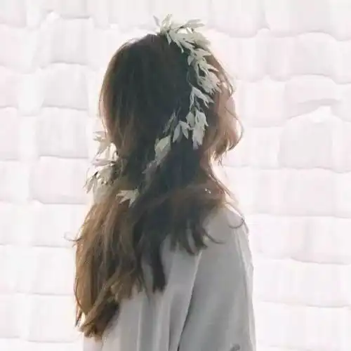 女人放不下一个男人,会有这4个表现