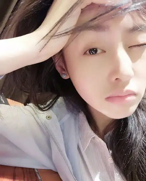 喜欢宋祖儿的小鹿眼干脆来一发祖儿同款裸眼妆