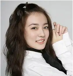 10款适合方脸女生的发型修颜又甜美
