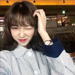 自然不做作女生自拍这7个梗,你都get到了吗