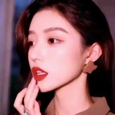 天生凤凰命的三大生肖女,聪明漂亮有气质,集万千宠爱于一身
