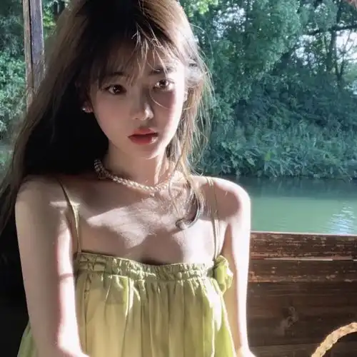 女生头像爱不释手