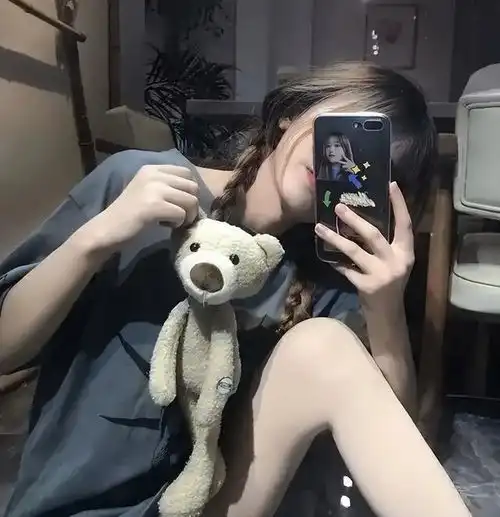 你看,她好像一只奶牛