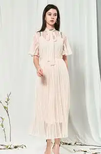 原来今年流行这样穿,莎斯莱思仙纱裙悄悄走红,小仙女怎能没有