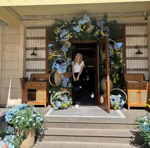 我因一双拖鞋,一见钟情小12岁吉尔吉斯美女,她家竟要求我们闪婚