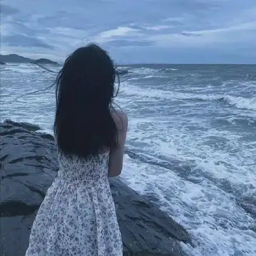 头像一些夸人的彩虹屁文案
