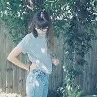 清新的女生头像真正的爱情需要等待