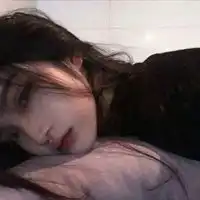 比较真实生活头像女