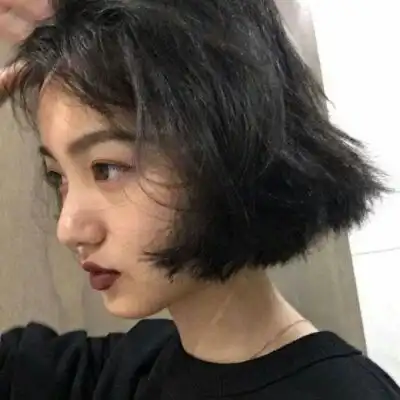 死在感情二字伤在爱上,霸气颓废女生头像