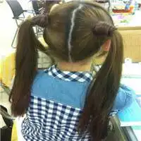 长发女生qq头像你跟他闹还对他笑