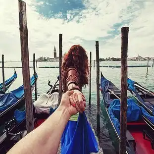 永远拉着你的手摄影师跟随女友甜蜜环球旅行