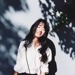 为什么女生那么喜欢自拍