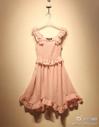 夏日出巡选择一款你喜欢的裙子吧