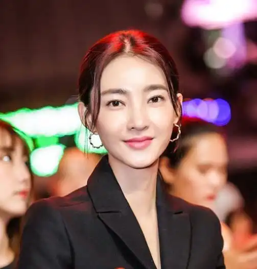 初恋脸一般都有这5个特征,清纯风格少女感十足,看看你中了几条