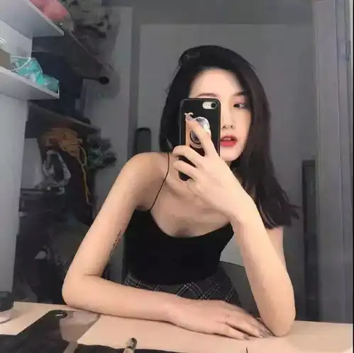 头像我就是想尝一下,强扭的瓜有多苦