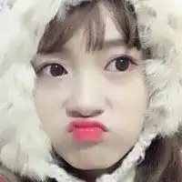 外国小女孩超萌噘嘴头像微信头像图片大全