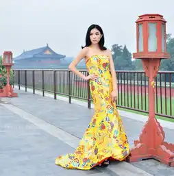 黄袍加身雍容华贵气质美女霸气写真