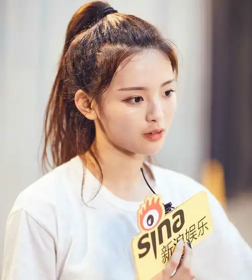 压力打击火箭少女两场演出失败告终,11位成员面临绊脚石