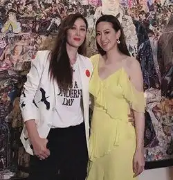 打擂台任达华14岁女儿杂志首秀,汪诗诗就晒女儿登更高级大刊