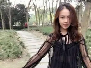 这两位十岁出演长江七号的小男孩,如今确长成流量美女意外