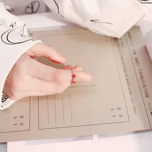 ins少女心草莓开口戒指女韩国简约百搭学生闺蜜锆石指环尾戒