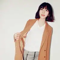 求短发女生的头像或大图