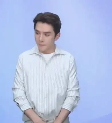 李佳琦职业倦怠成热搜第一,自言不该忘记我来自哪里,这招好使吗