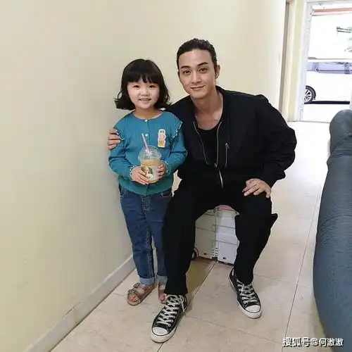 恶之花结局路透公开李准基文彩元互动亲密,还有美满全家福