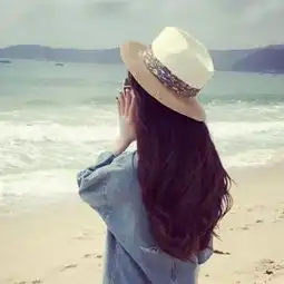 跪求这个头像的情侣头像或者女生背影头像,找了好多个都不好看,谢谢你们啦