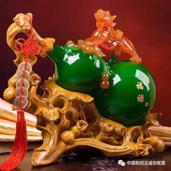 翡翠葫芦戴到老,一生福禄平安