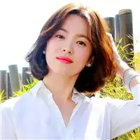 冷艳黑白头像女生