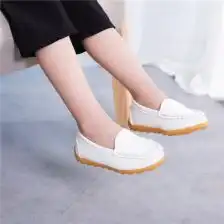 粉色皮鞋女尖头