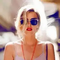头像欧美女生简单气质高清欧美精致气质女生头像