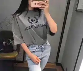 街拍款上衣