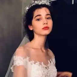 颜汐欧美少女风的小姐姐
