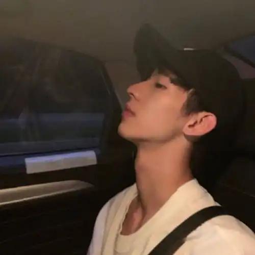 异性之间的聊天,有很多门道技巧在里面,有些话不能随便乱说