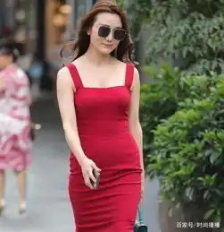街拍一貌倾城的小姐姐,一条红色的连衣裙,时尚女神魅力范
