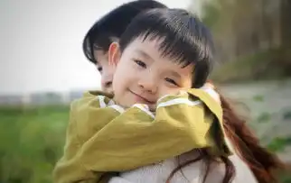 家有男孩到了这个年龄,妈妈别这样做,孩子会成不了男子汉