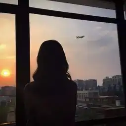 心情短语你走后我被思念囚禁在了无人的荒野