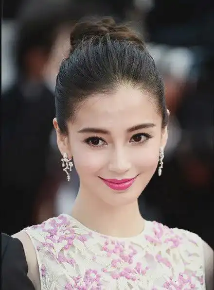 倪妮气质最好,丑在鼻子