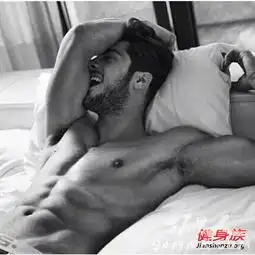 有腹肌才敢大声9动作把你的威风找回来