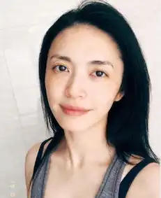 姚晨晒素颜健身照,皮肤光滑面容清秀大长腿十分抢镜