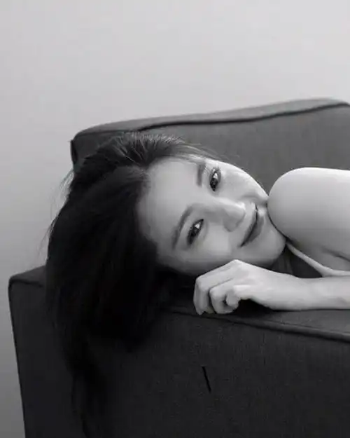 桃花运爆棚的4个星座女,她们上辈子是拯救过地球,还是情缘未了